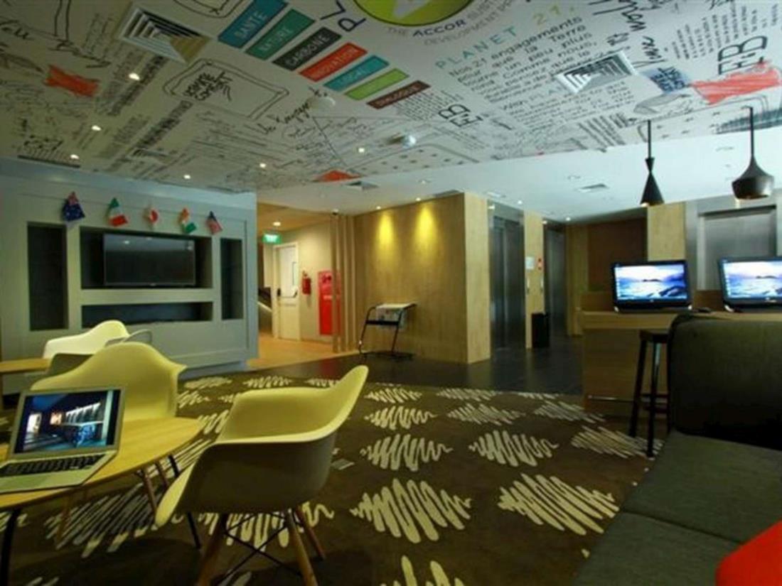 Ibis Gading Serpong Esterno foto