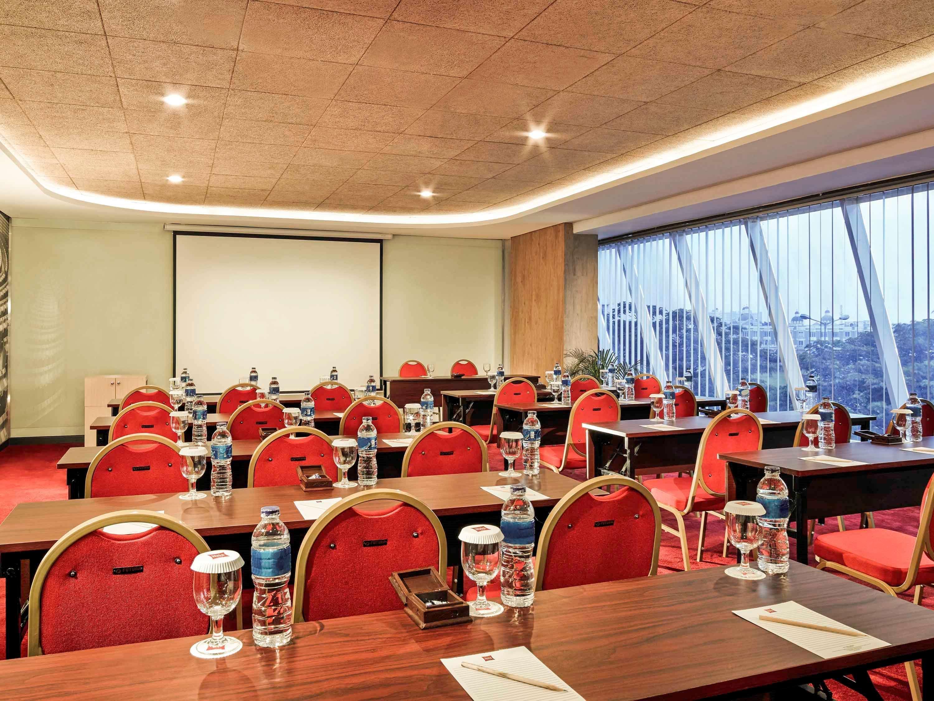 Ibis Gading Serpong Esterno foto