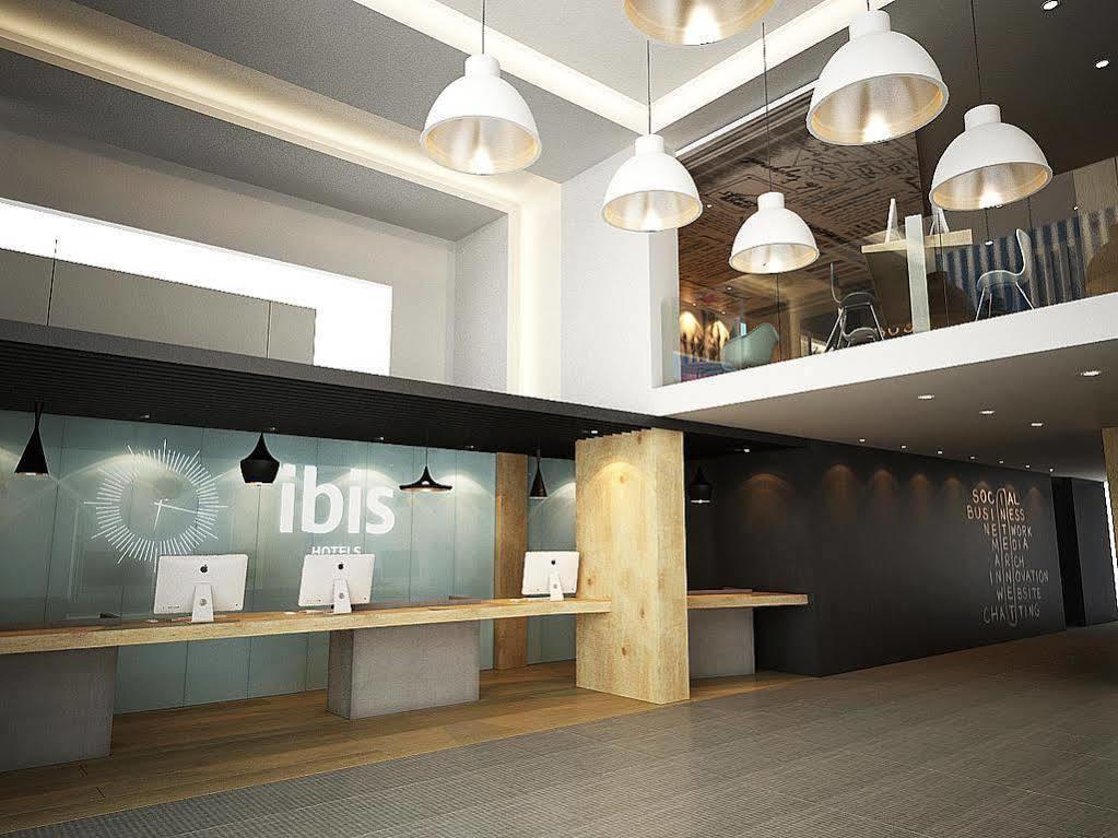 Ibis Gading Serpong Esterno foto